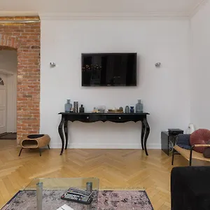  Apartament Stylish Parkowa In By Renters